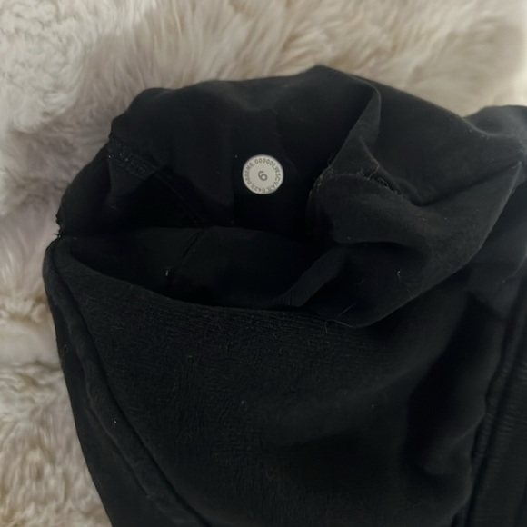 Lululemonn- Jogger - Picture 4 of 4